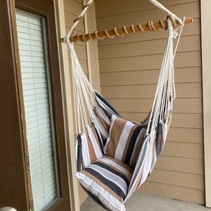 Hammock chair with hanging kit included